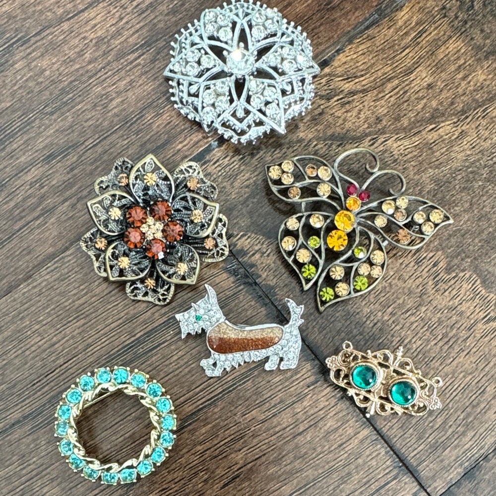 Brooch Set